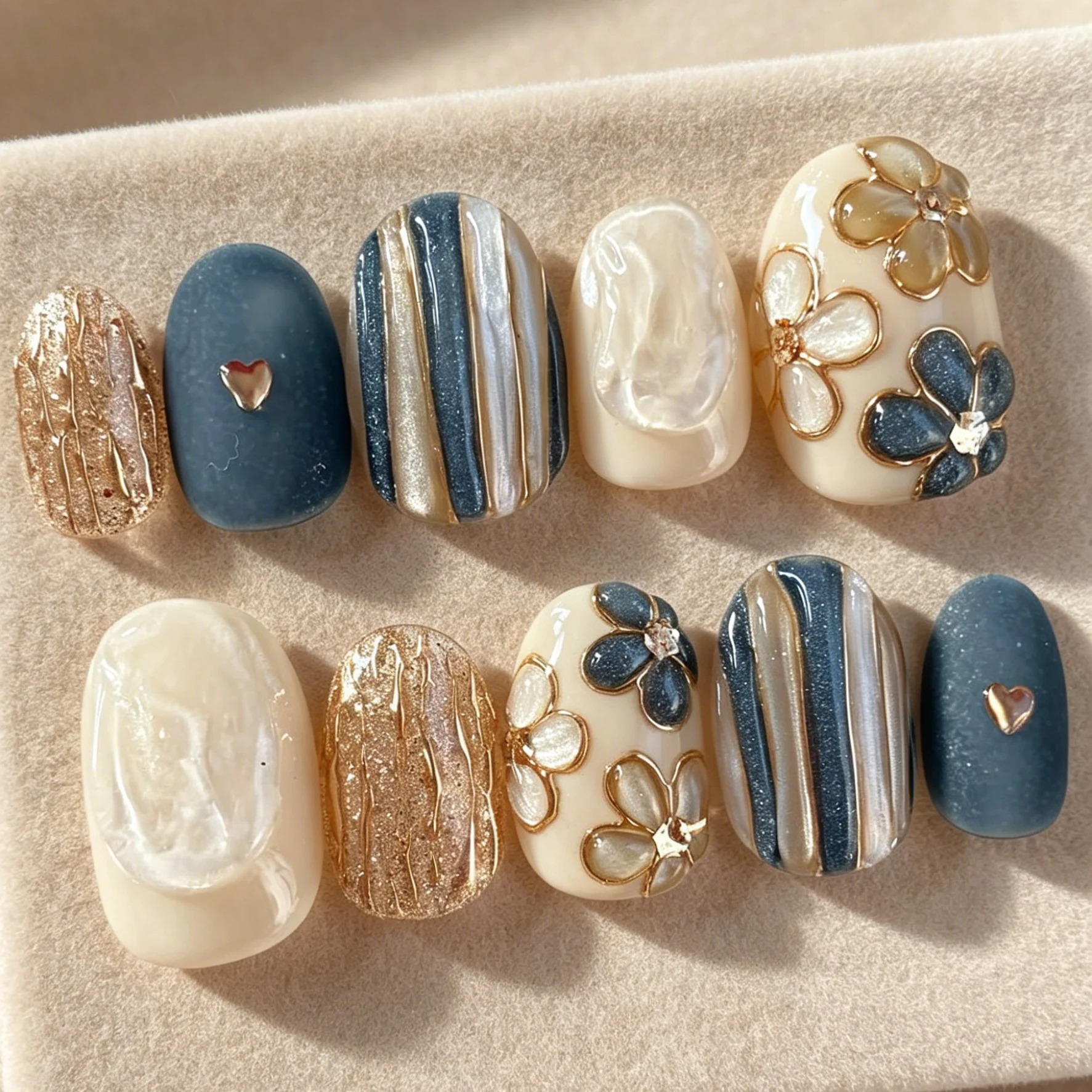 10 Pieces of Hand Pressed Short Oval Nails, Beautiful Fake N