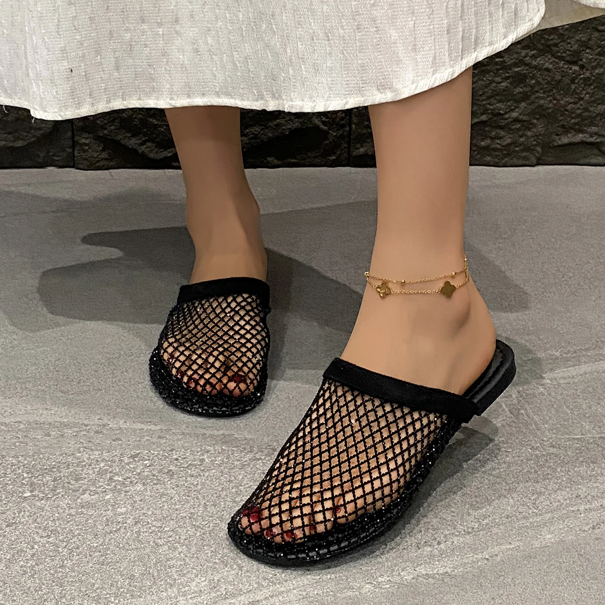Summer Women's High-quality Hot-selling Non-slip Comfortable Toe-toe Slippers 2026 New Mesh Diamond-encrusted Breathable Slipper