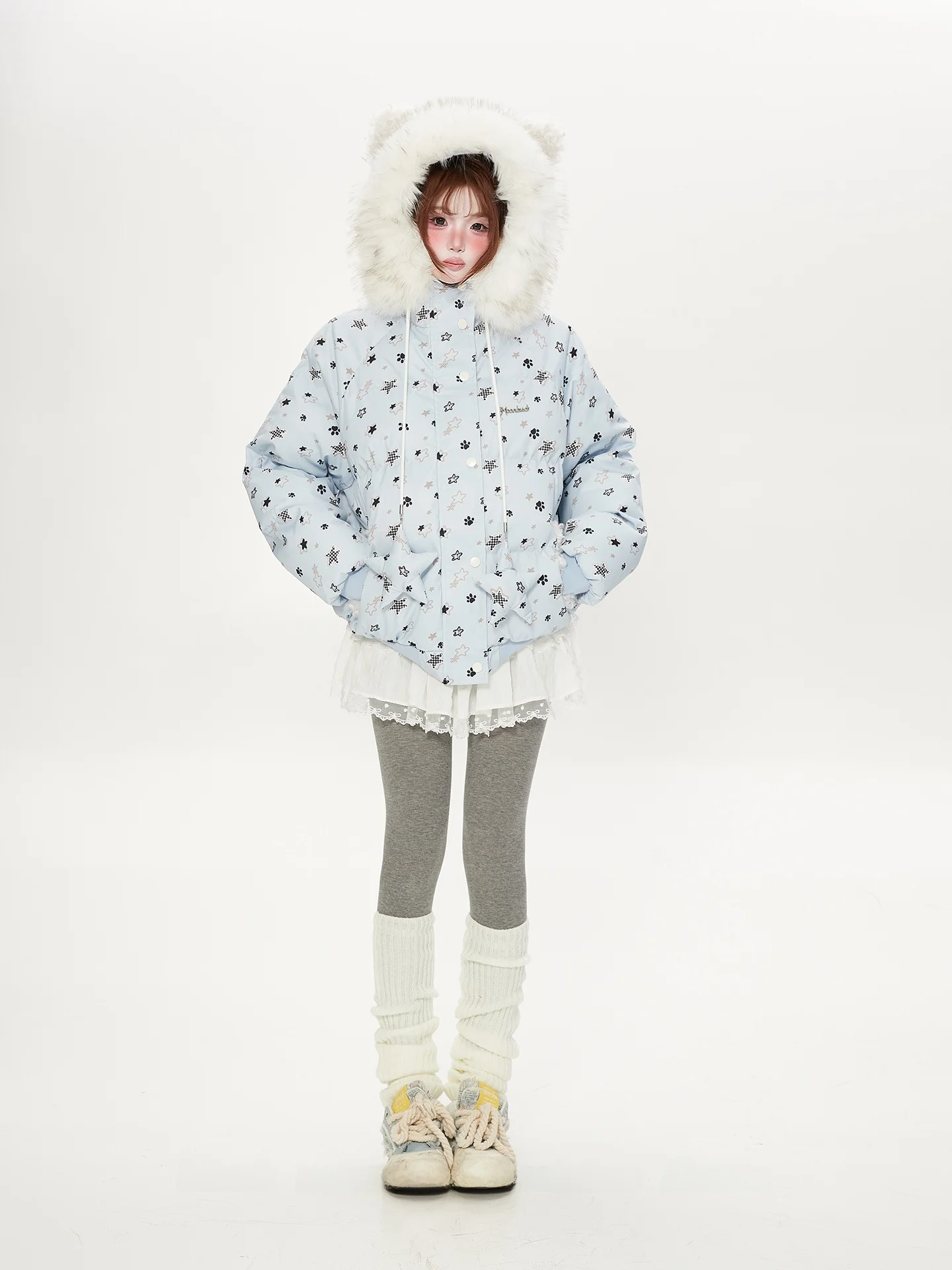 

Теплая утепленная зимняя куртка с принтом звезд, капюшоном с ушками, хлопковая, женская, с отстегивающимся меховым воротником, мультяшный дизайн