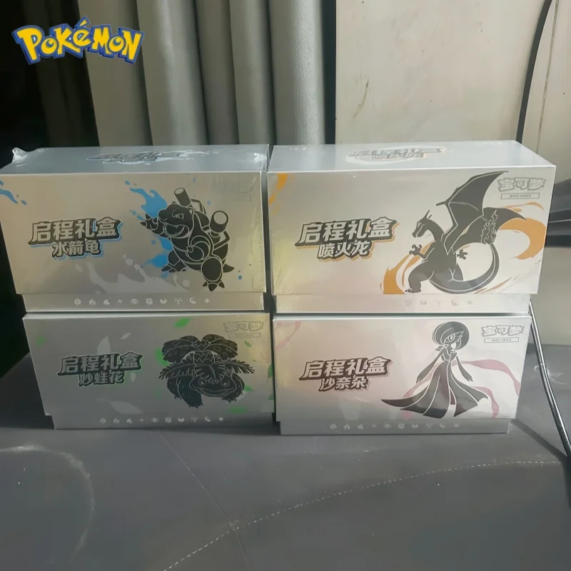 

В наличии оригинальная подарочная коробка Ptcg Departure Pokemon, коллекционные боевые периферийные подарки, простые китайские настоящие коллекционные карты