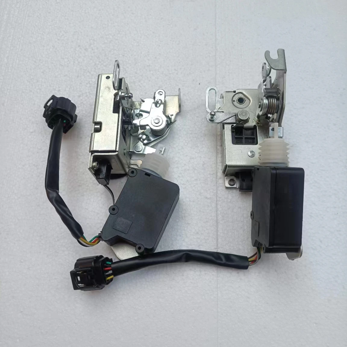 Applicable to Sany Heavy Truck Door Lock Body Fit JS Commercial Vehicle Tractor Trailer Accessories