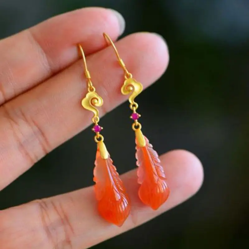 

Original New In Earings Ancient Gold Craftsmanship Inlaid Natural Jade Chalcedony Red Feather Earrings for Women Fashion Jewelry