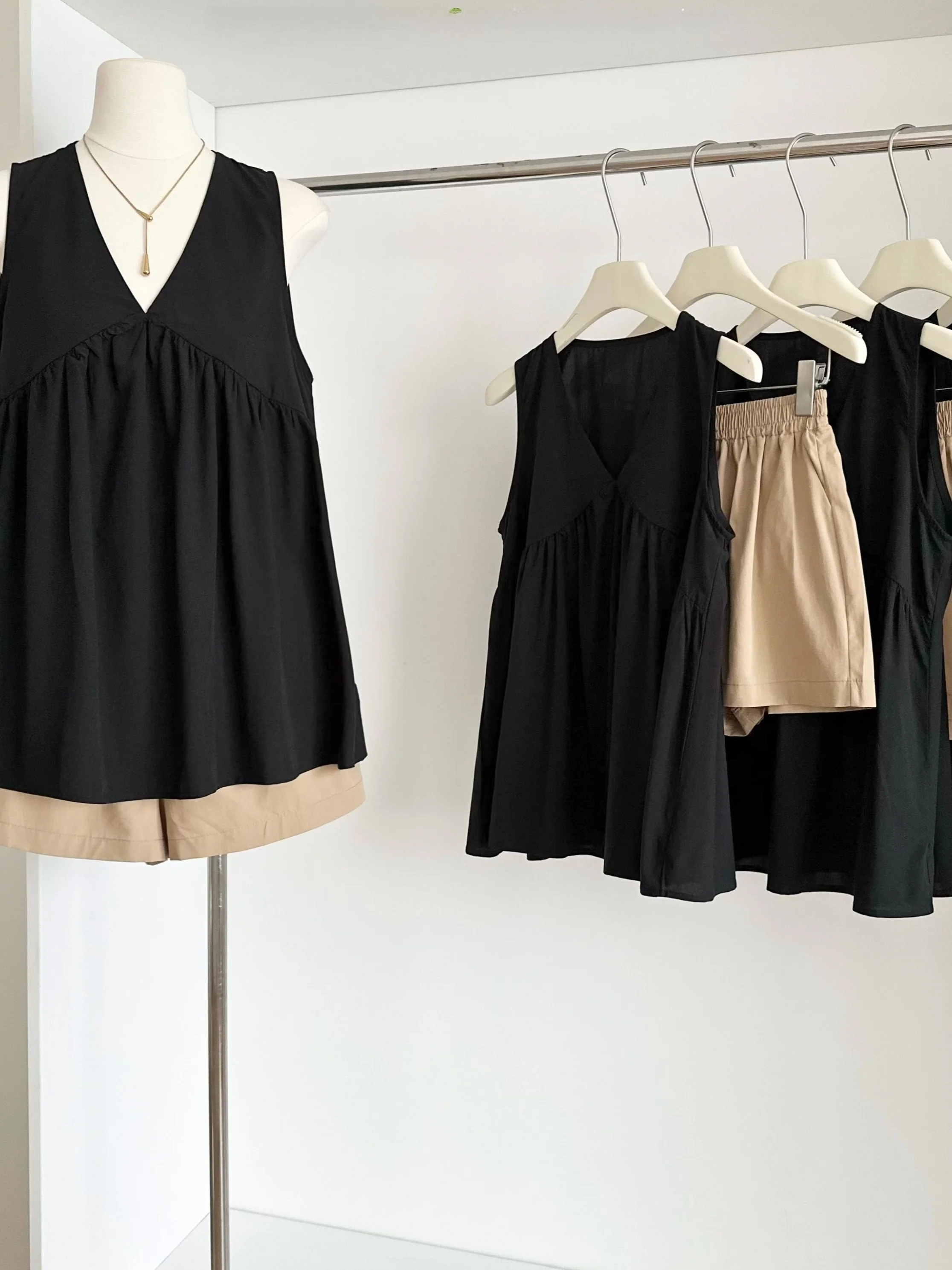 

Korean Sle Age-Defng Summer Loose Casual V-Ne Svel Top Khaki High Waist Wide Leg Pants Women's Faion Set