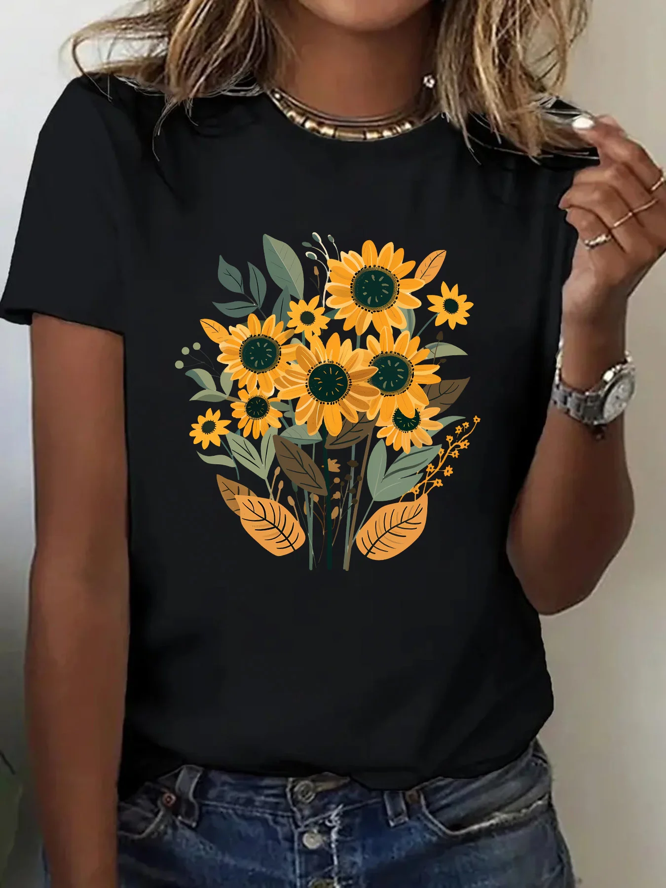 

Women's Sunflower Print T-Shirt Vibrant Bouquet Design Short Sleeve Round Neck Harajuku Short Sleeve Casual Aesthetic Clothes
