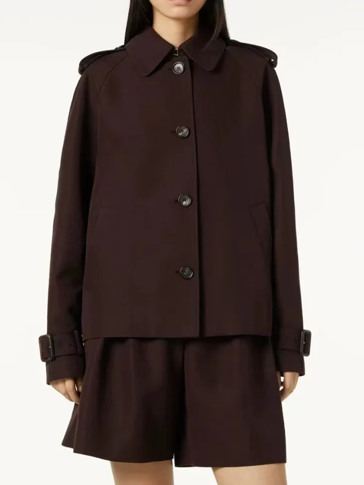 

Новый элегантный и модный женский короткий плащ с лацканами и однобортными пуговицами на осень и зиму 202.