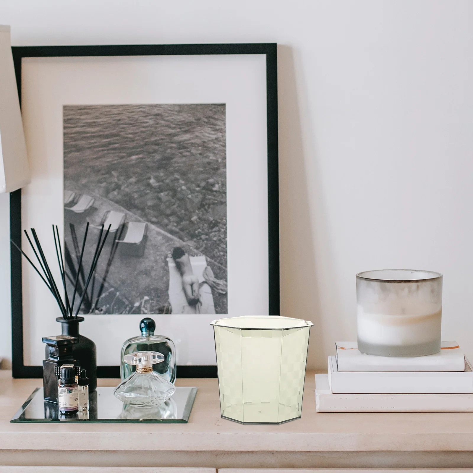 

Lidded Garbage Can Multi-Function Compact Trash Bin Stable Material Stylish Simple Design Ideal for Home Office Bathroom