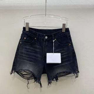 

2024 Women's Clothing Tempered raw edge tassel design denim shorts Spring Summer New No.30