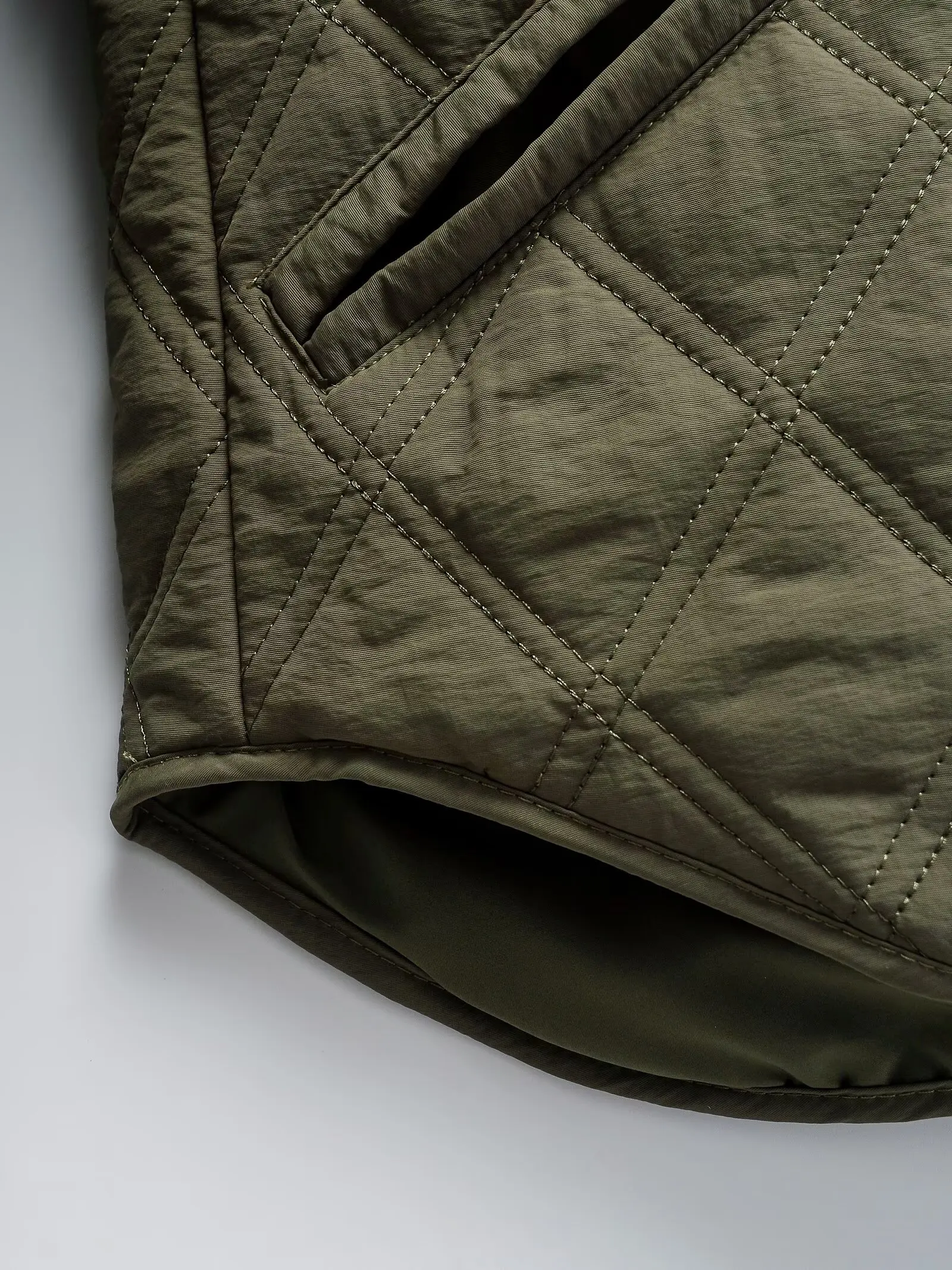 2025 Autumn Winter Women's Casual Hooded Solid Padded Bomber Coats Female Basic Quilted Loose Army Green Parkas Baseball Jackets