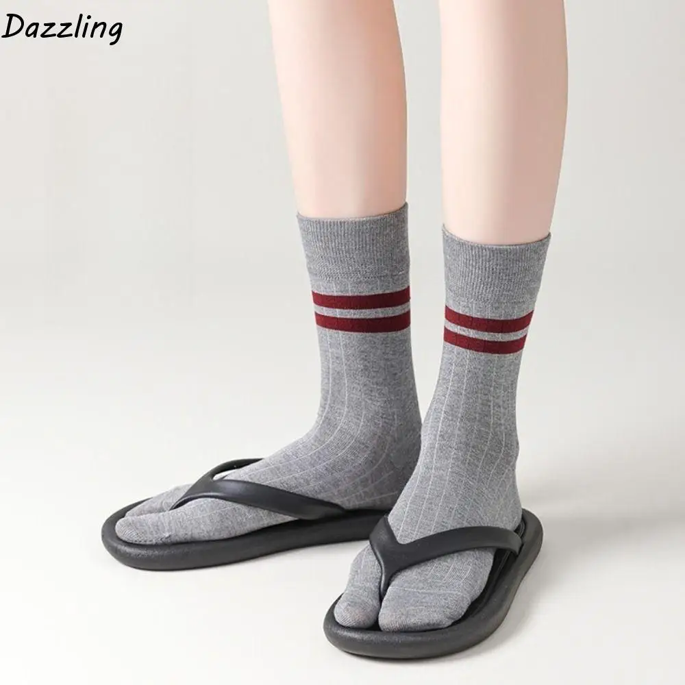 

2Pairs Simple Stripe Two Toe Tube Socks Breathable Anti Slip Toe Mid Calf Socks Hosiery Cotton Toe Separator Socks Women