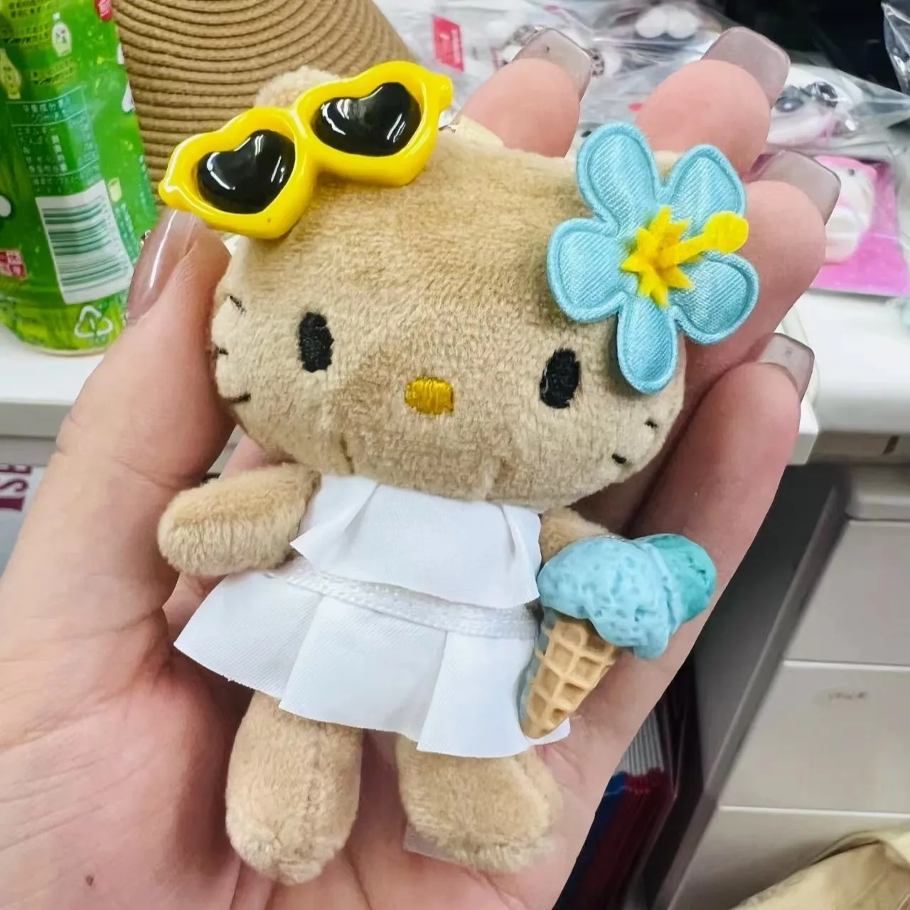 ハローキティテニスぬいぐるみかわいいキーホルダーソフトぬいぐるみバックパックペンダントかわいい漫画の装飾誕生日ギフト