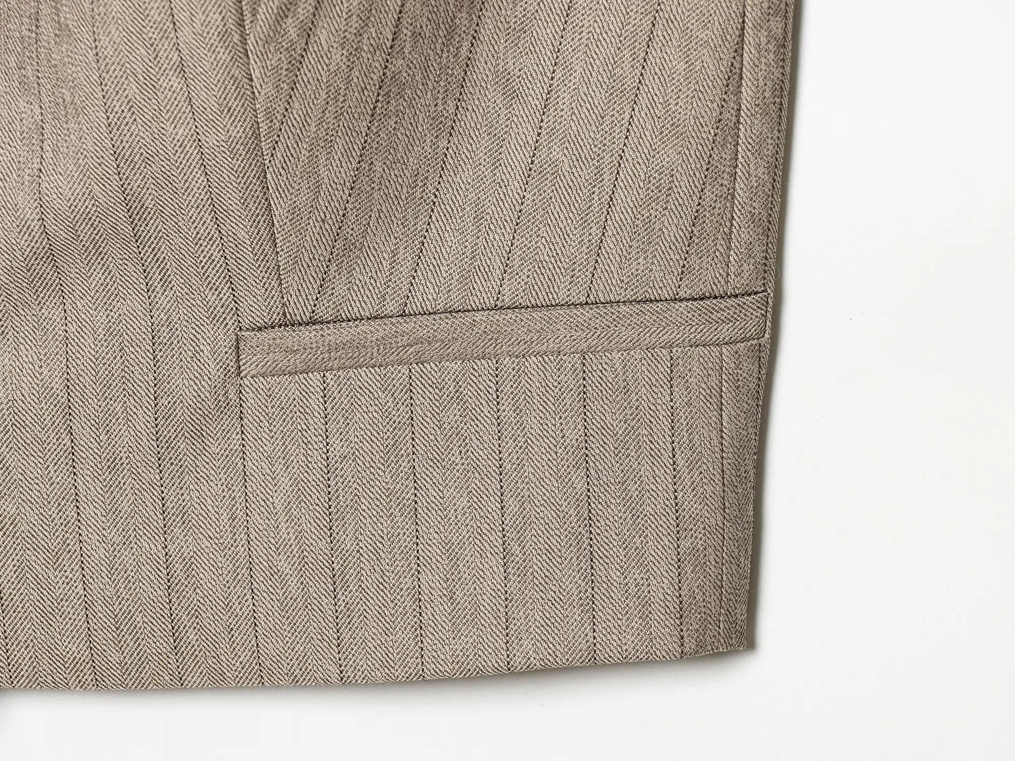 TFAFXY 2026 Frühling Damen-Sets Gestreifte Ärmellose O-Ausschnitt Slim Weste Büro-Weste Crop-Top Gürtel Weite Hosen Anzüge – Detail 5