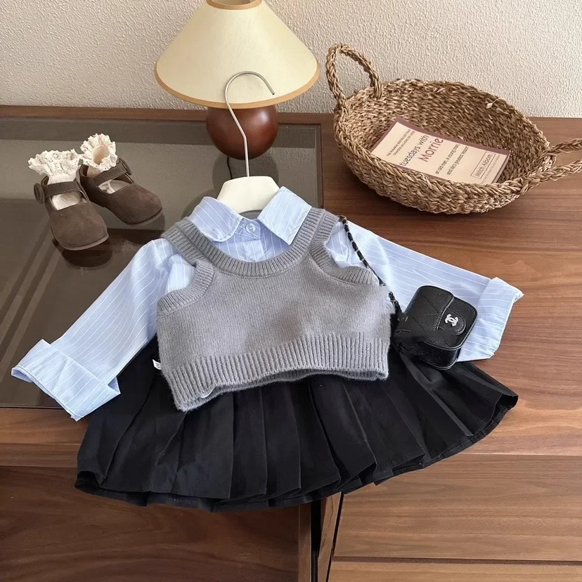 Girl Suit Korean Version of Baby Girl Autumn Knitted Vest Vest Blue Striped Shirt Pleated Skirt Three-piece Set Fashion