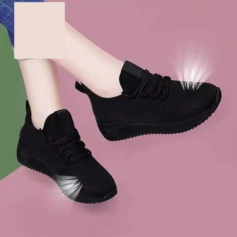 Black Mesh Breathable Sport Shoes Women Work Shoes Anti-slip Soft Bottom Old Beijing Cloth Shoes Spring Summer New Arrival