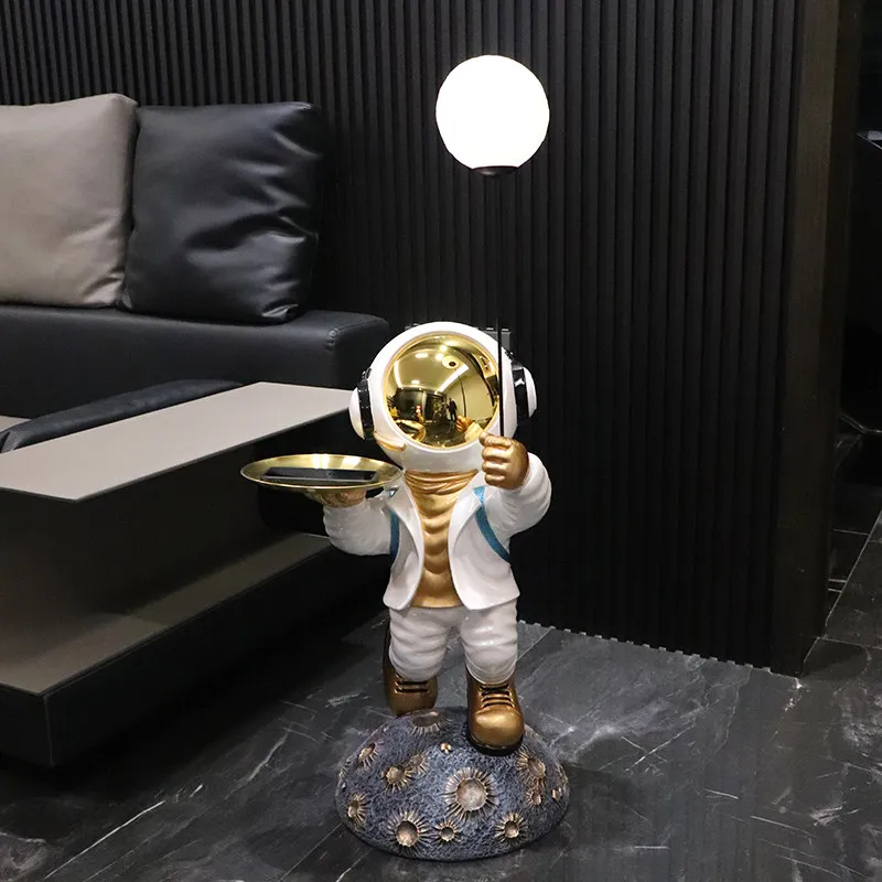 Home Decor Creative Astronaut Resin Statue Tray Storage Rack Floor Decor Living Room Sofa Ornaments Sculpture Housewarming Gifts