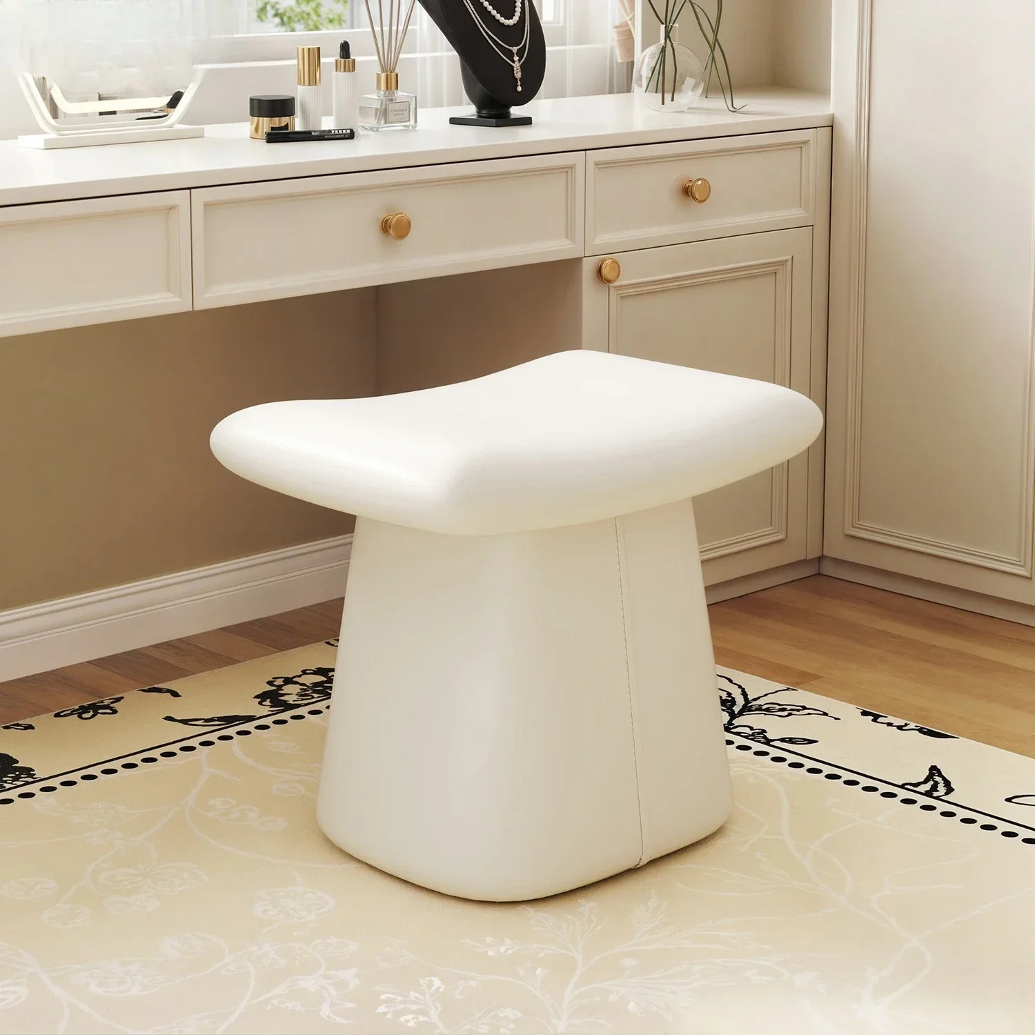 Designer Dressing Stool Makeup Bedroom Chair Nail Art Soft Seat Leather Seating Pier Home Light Luxury Shoeshine Stool image 2