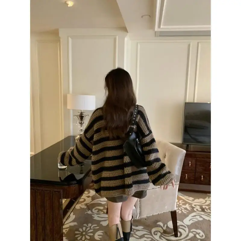 امرأة المتضخم سترة الخريف الشتاء الدفء القمم جديد رشاقته قارب الرقبة تريكو كسول الرجعية فضفاض موضة سويتر مقلم #3