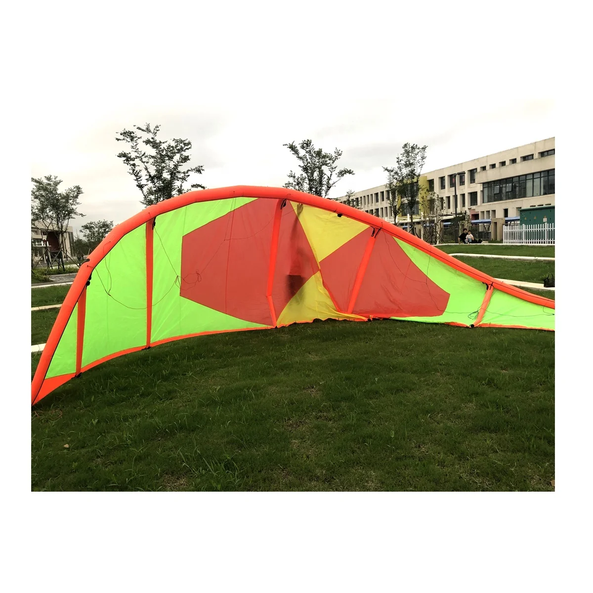 OEM Customize Logo 7m 9m 12m 14m 17m Inflatable Kitesurfing Kite For kiteboarding