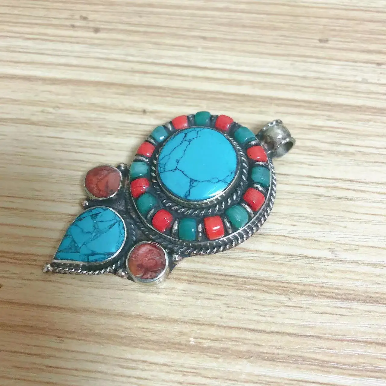 PN043 Ethnic Tibetan Copper Inlaid Turquoises Stone Pendant Necklace For Women 2023 New Style