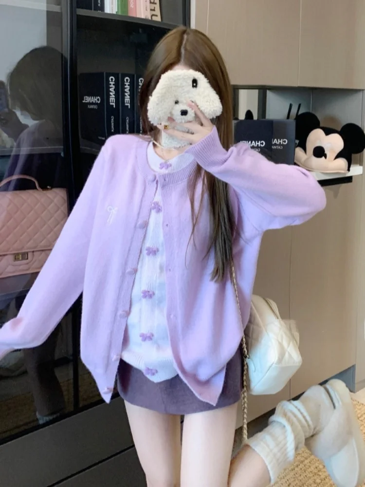 

Elegant Embroidered Knot Fake Two-Piece Open Cardigan Sweater Women's Winter Inner Wear White Enhancing Knitted Top...