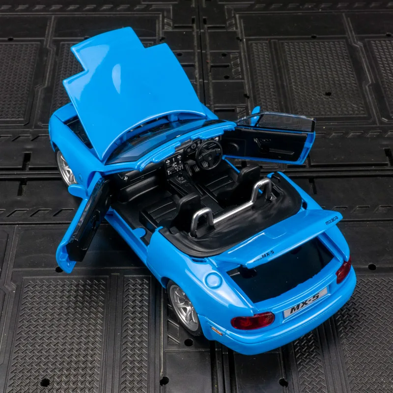 1:32 Mazda MX-5 liga modelo de carro supercar brinquedos de som e luz, portas infantis e capô do motor, porta-malas pode ser aberto