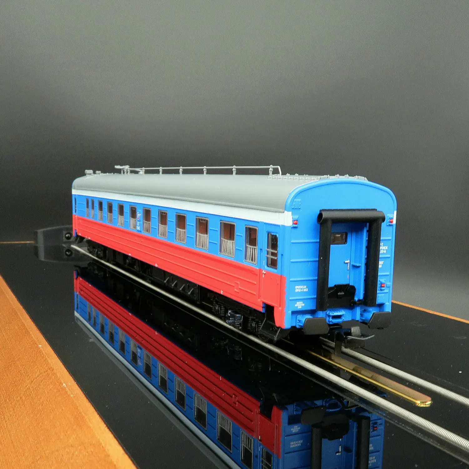 HERIS Train Model Carriage HO 1/87 17104 SZD Russian Railways Passenger Carriage 1 Section/4 Section Set Optional Rail Car Toy