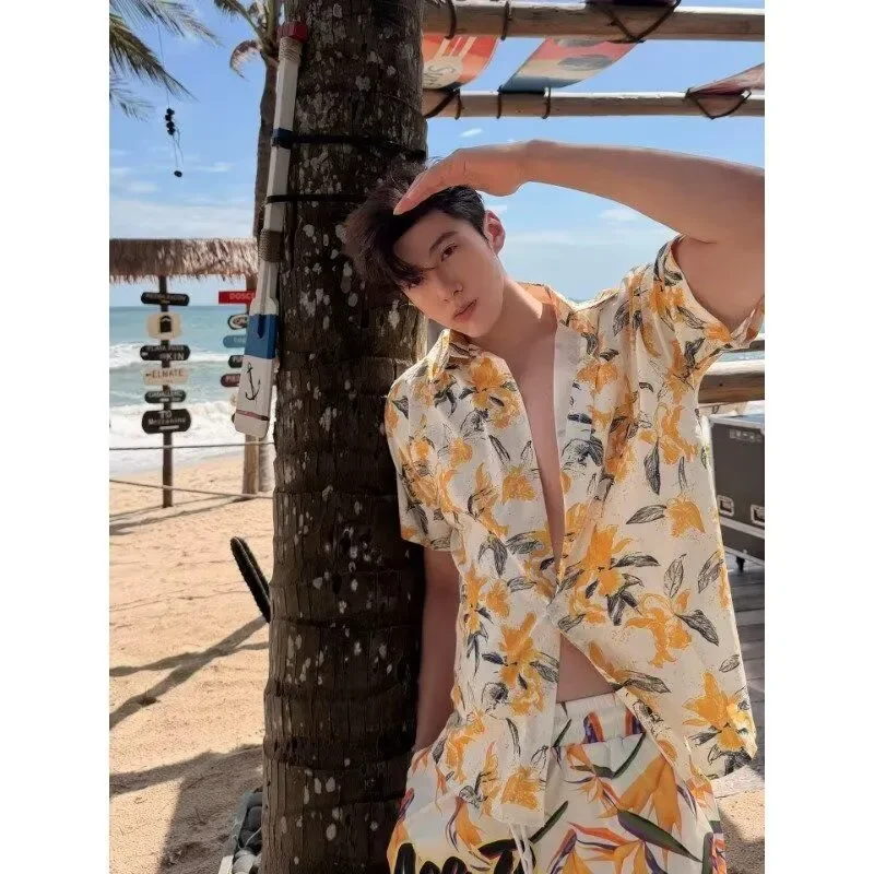 

Drapey Wavy Short-sleeved Retro Floral Men's Summer Thin Loose Casual Cuban Collar Shirt