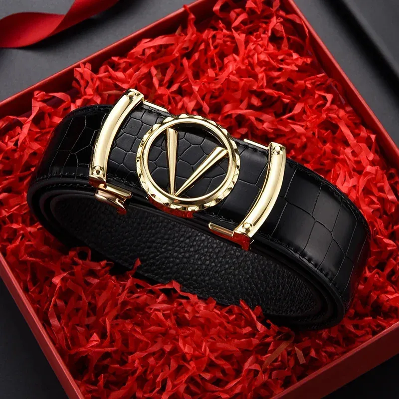 2023 حزام رجالي من الجلد الحقيقي تصميم فريد إبزيم تلقائي جودة عالية حزام رجالي من جلد البقر موضة فاخرة حزام خصر رجالي