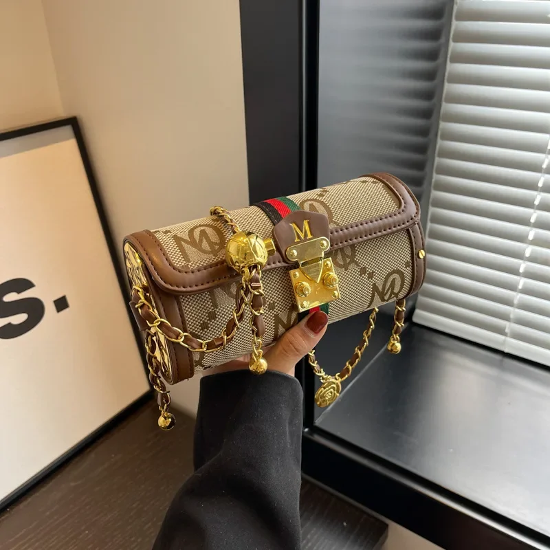 

Женская сумка через плечо с французской цепочкой 2025 года | Кожаная сумка-цилиндр для сращивания | Универсальный дизайн портативного компьютера и через плечо