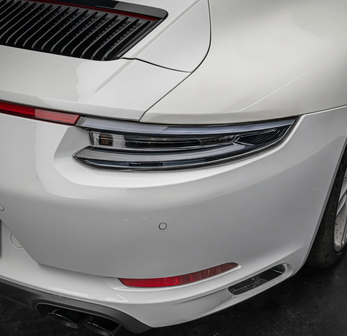 KM Premium High Quality Black Tail Light Flow Water Style Stoplight for Carrera 991.2 OE Car Rear Bumper Body Parts Accessory