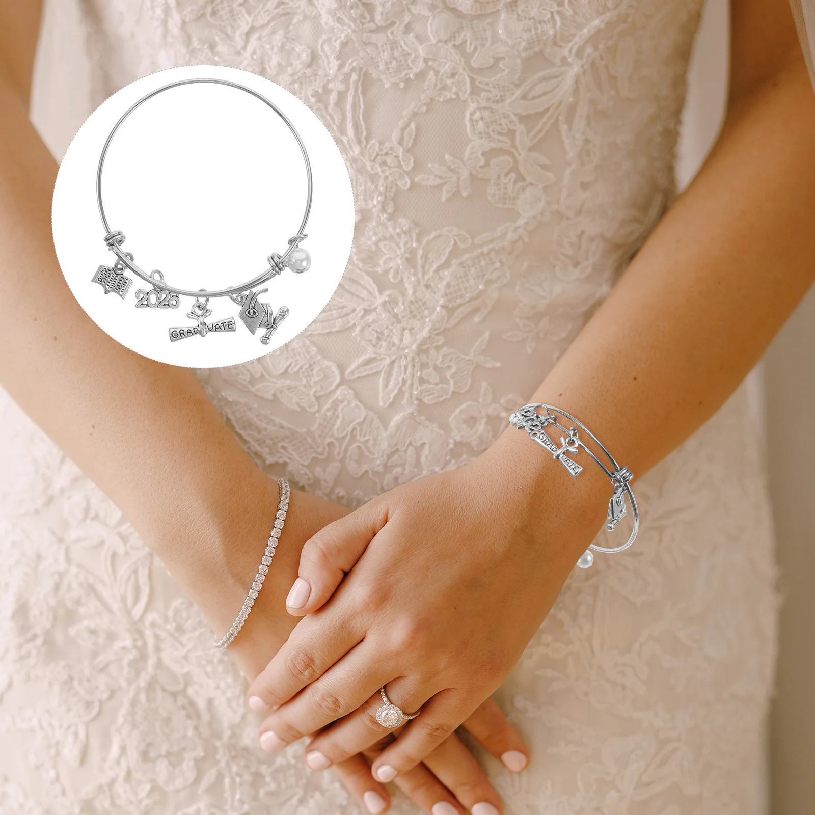 

Class of 2026 Graduation Bracelet Adjustable Senior Wristband for Inspirational Keepsake Jewelry Grad Party Favors