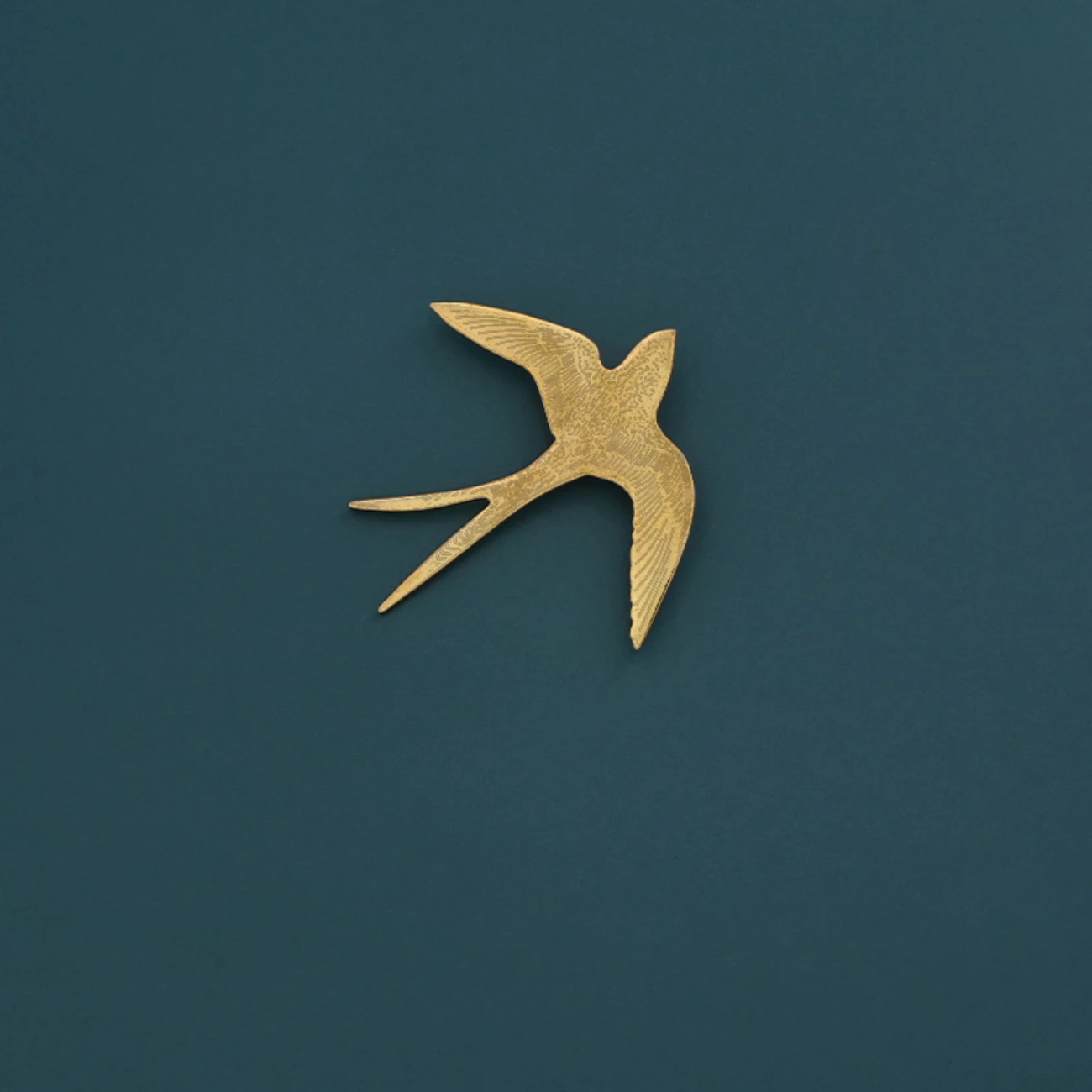 Swallow shaped brooch high-end dress can be used to attend banquets and weddings