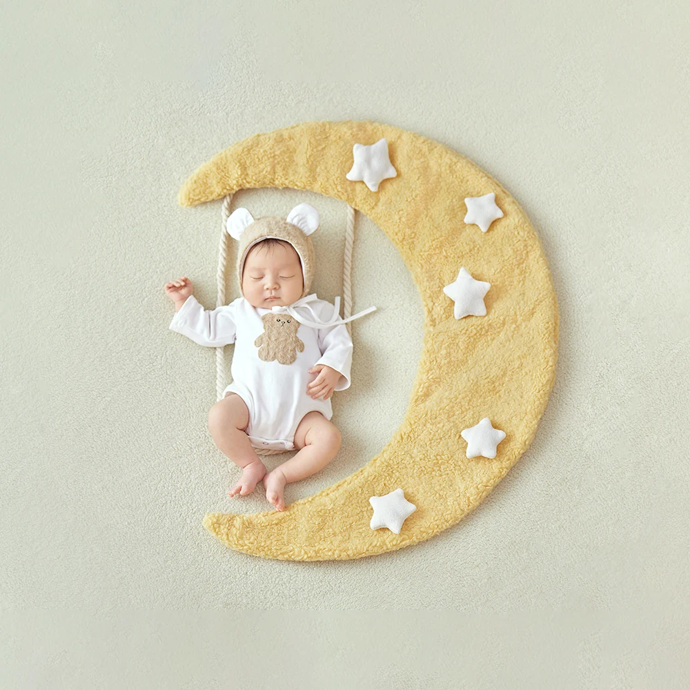 Newborn Photography Props Kit Soft Plush Moon Shaped Posing Mat Stars Decor Props for Photo Studio Baby Shoot Costume Accessory