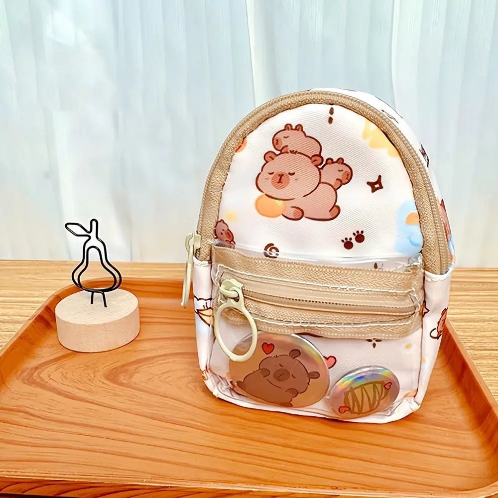 Zaino Design Capybara Custodia Portachiavi Mini portamonete portatile per cartoni animati con gancio Simpatico sacchetto per esposizione di badge anime per ragazze