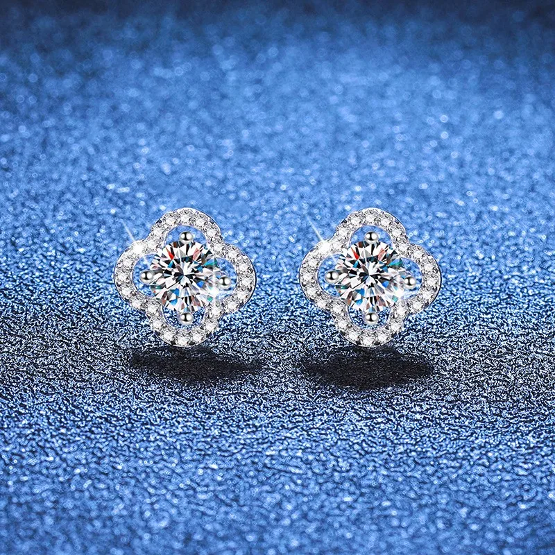 

E155 Lefei Fashion Luxury Diamondset Classic Moissanite Design Hollow Clover Earring For Women 925 Sterling Silver Party Jewelry
