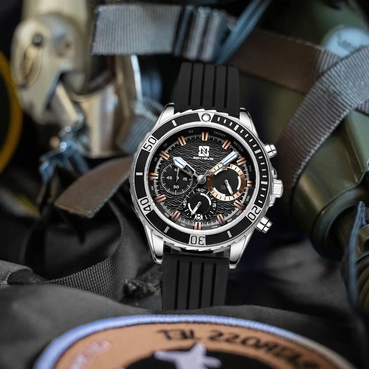 

44mm Men Watch Sports Quartz Watch Silicone strap Wristwatch install Quartz Movement Luxury 30M Diving Men Wristwatch