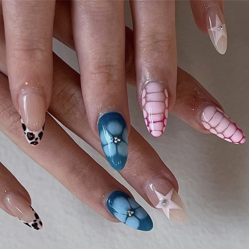 

Leopard White French Crocodile Print Flower Stars Nail Art Y2K Fashion False Nails Detachable Finished Fake Nails Press on Nails
