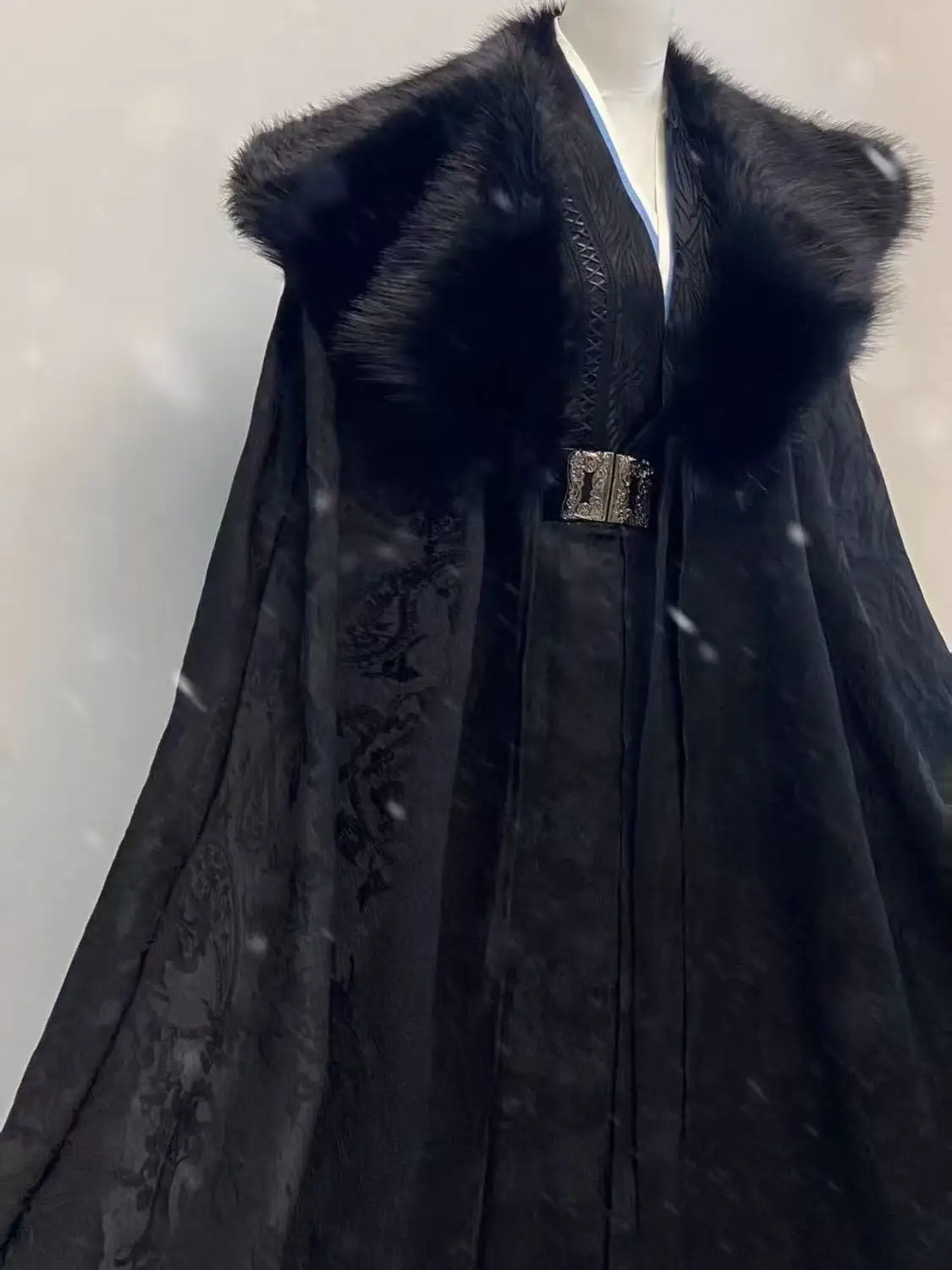 Black Anime Winter Thicken Cloak Men Women Large Plush Collar Dark Pattern Long Robe Halloween Swordsman Cosplay Outer Cape Cool