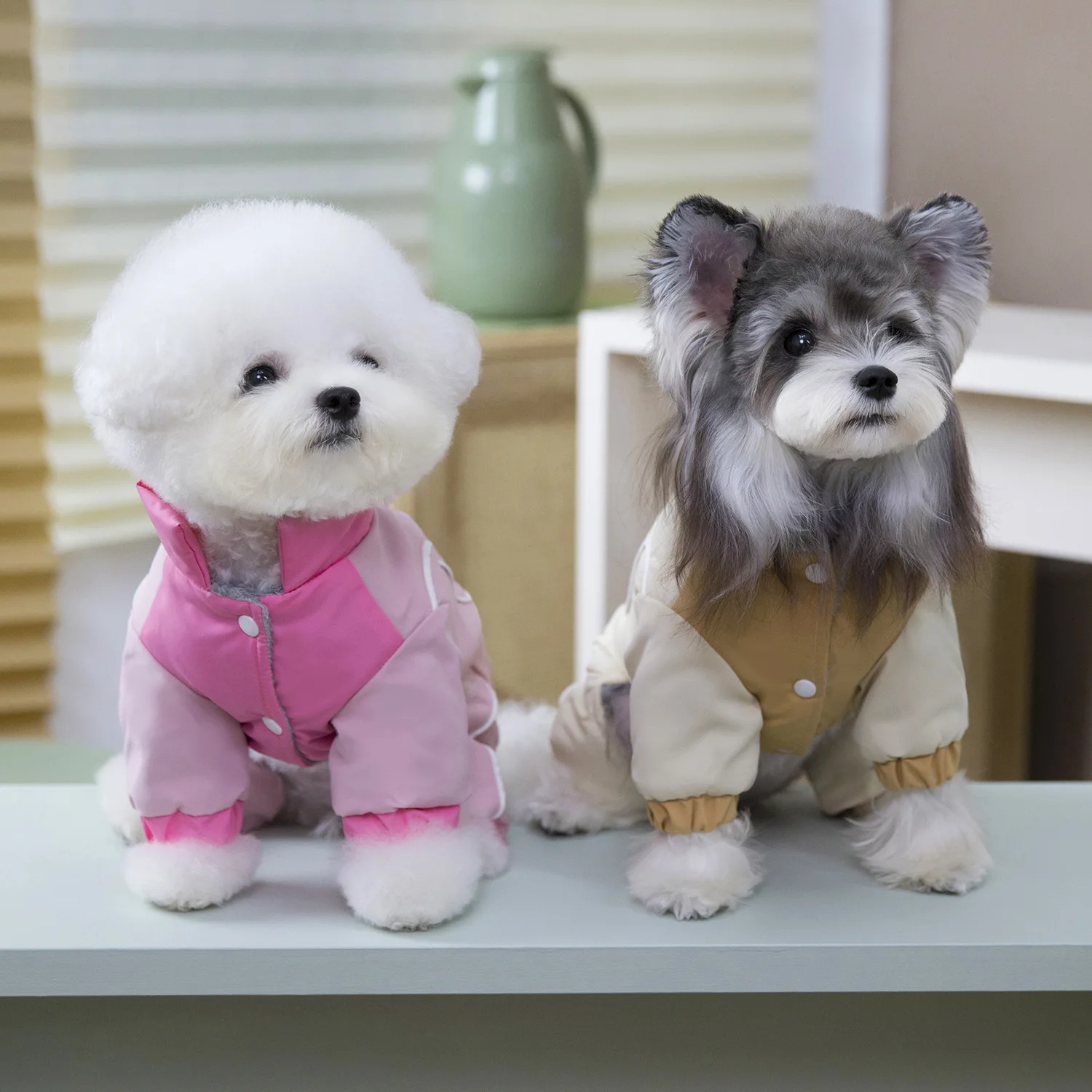 Mono de invierno para mascotas de cuatro patas, con un adorable estampado de elefante de dibujos animados, ideal para proteger a perros y gatos pequeños y medianos del frío.