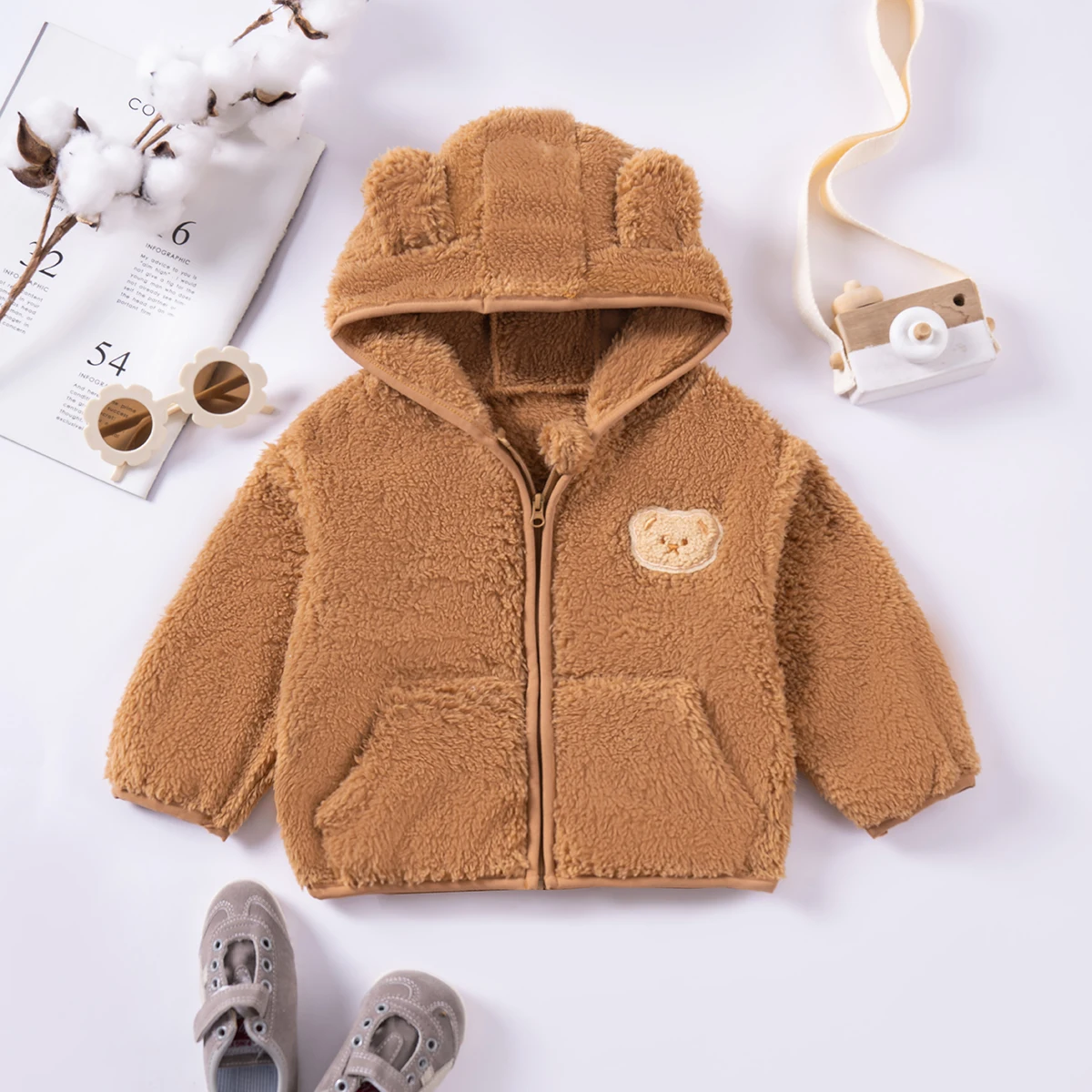 Girls Fleece Hooded Jacket Autumn Winter Warm Coat with Bear Patch Zip Up Outerwear Cute Kids Clothing for 3-6Y Baby Girl Travel