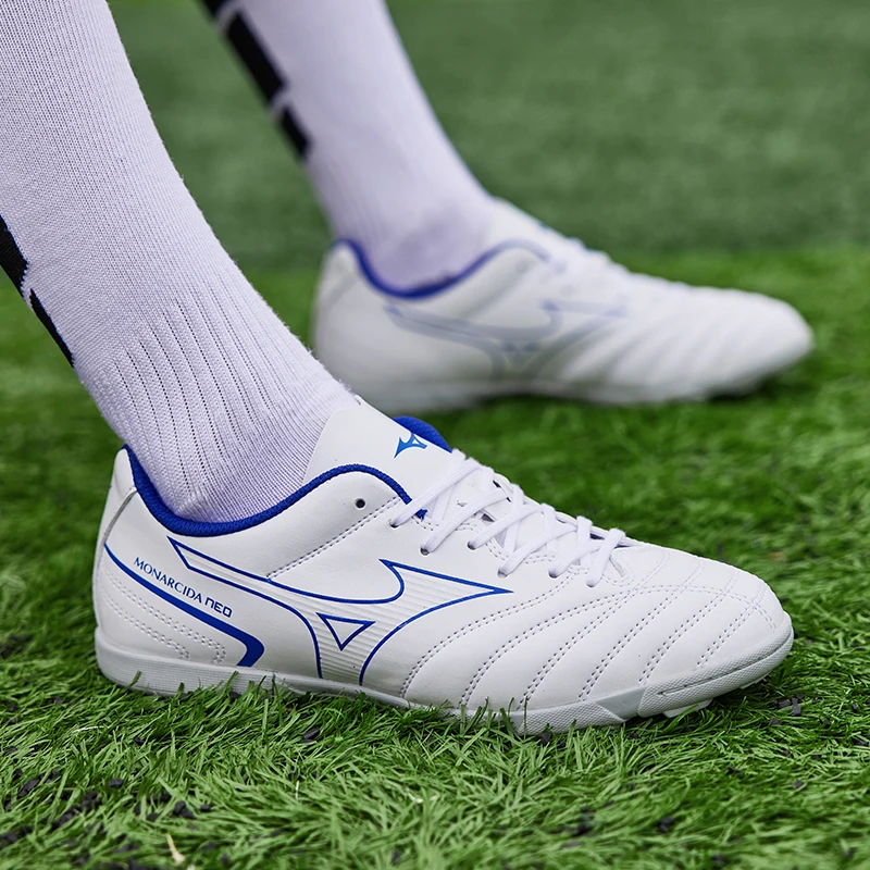 Men Soccer Shoes Indoor Training Football Field Boots Professional Original Football Shoes Society Cleats Fast Non Slip Sneaker