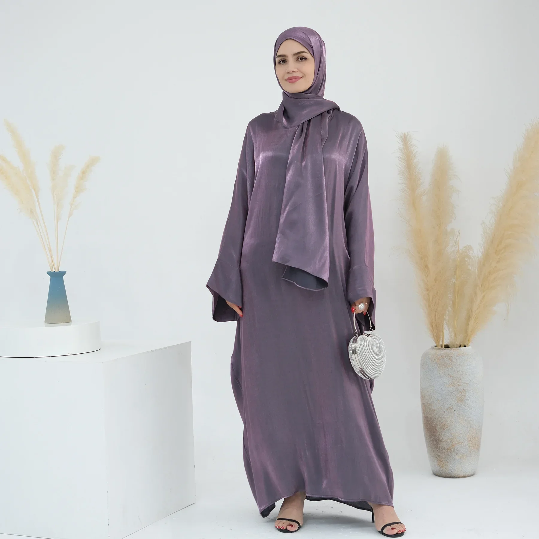

Hooded Abayas Women Shiny Djellaba Saudi Arabic Robe Turkey Dubai Abaya Eid Jalabiya Marocain Caftan Modest Muslim Dress Kebaya