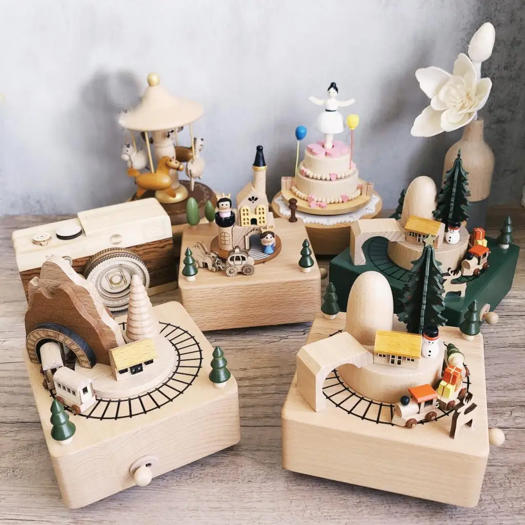 

Christmas gift Creative Music Box Wooden Music Box Girls Carousel Children Valentine's Day Girlfriend Birthday Office Ornament