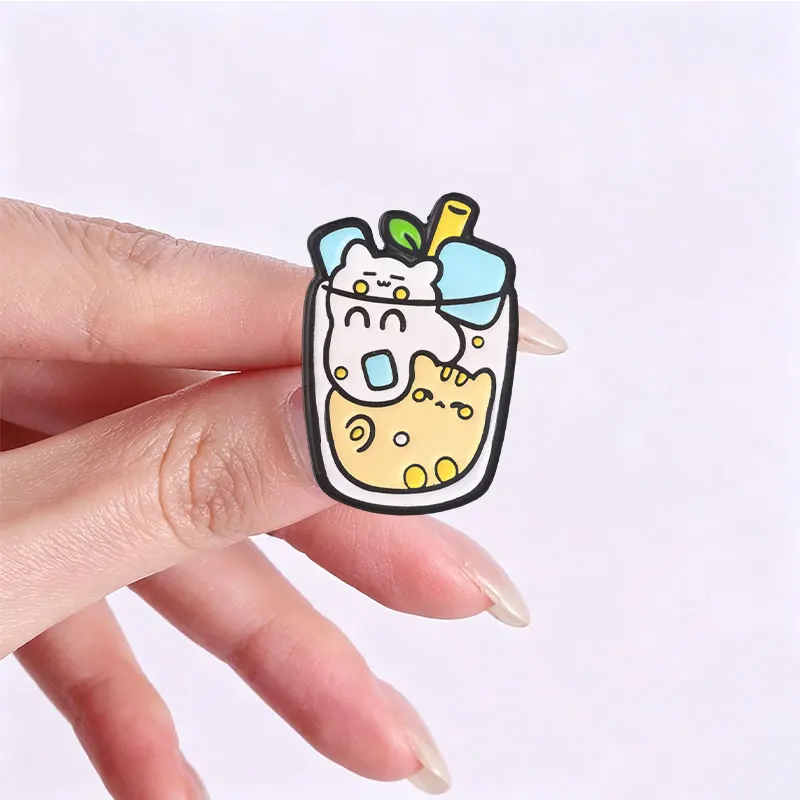 Niedliche Bubble-Tea-Tier-Emaille-Abzeichen, Cartoon-Getränkebecher-Anstecker, liebenswerte Haustier-Charakter-Broschen, Reversnadel-Set, Geschenk für Freunde – Detail 8