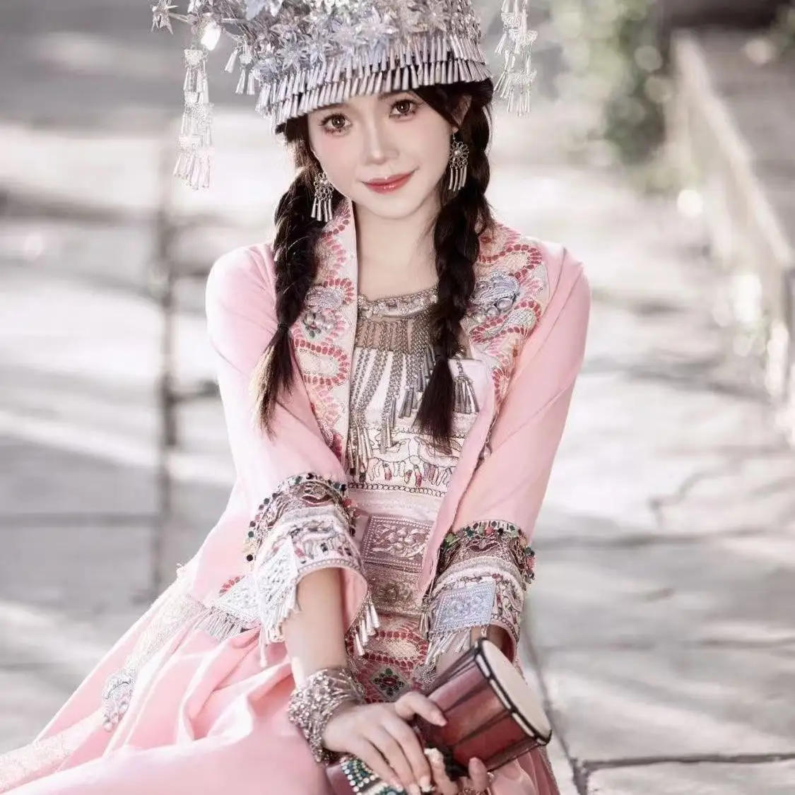 Strój damski Hmong, styl narodowy, etniczna mniejszość Tujia, różowe stroje sceniczne dla dziewcząt, vintage, odzież podróżna, ubrania ślubne, strój świąteczny