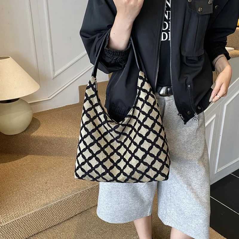 

Luxury Brand Famous Designer Elegant Leather Handbag For Women Classic Crossbody Bag Popular