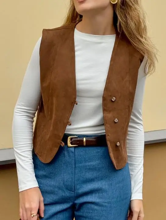 

2025 Autumn New Women's Coat Flip Fur Matte Casual Short Retro British V-neck Layered Vest Women's Wear