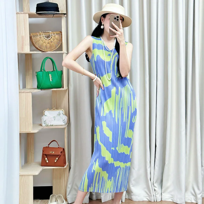 

Miyake Style Pleated Retro Fashionable Round Neck Sleeveless Long Vest Skirt 2025 Summer Casual Light Blue Pleated Skirt Women