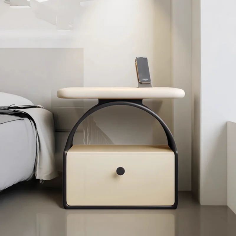 

Luxury Black and White Medieval Inspired Bedside Table Round Table with Metal Legs Modern Accent Sofa Bedside Table