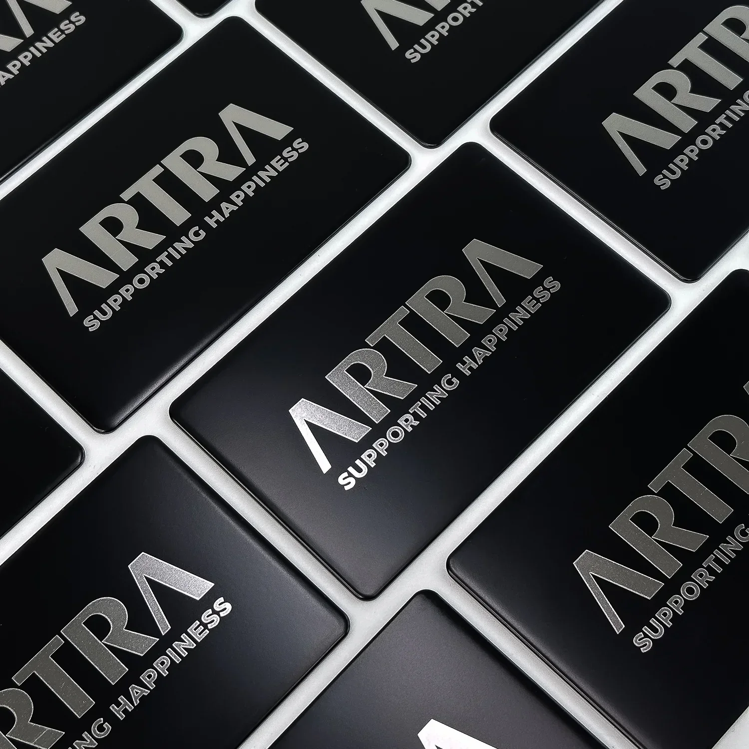 

Customized Metal NFC Business Card Black Matte ISO 14443 a RFID Metal NFC Blank Business Luxury Gold Smart Metal NFC Card