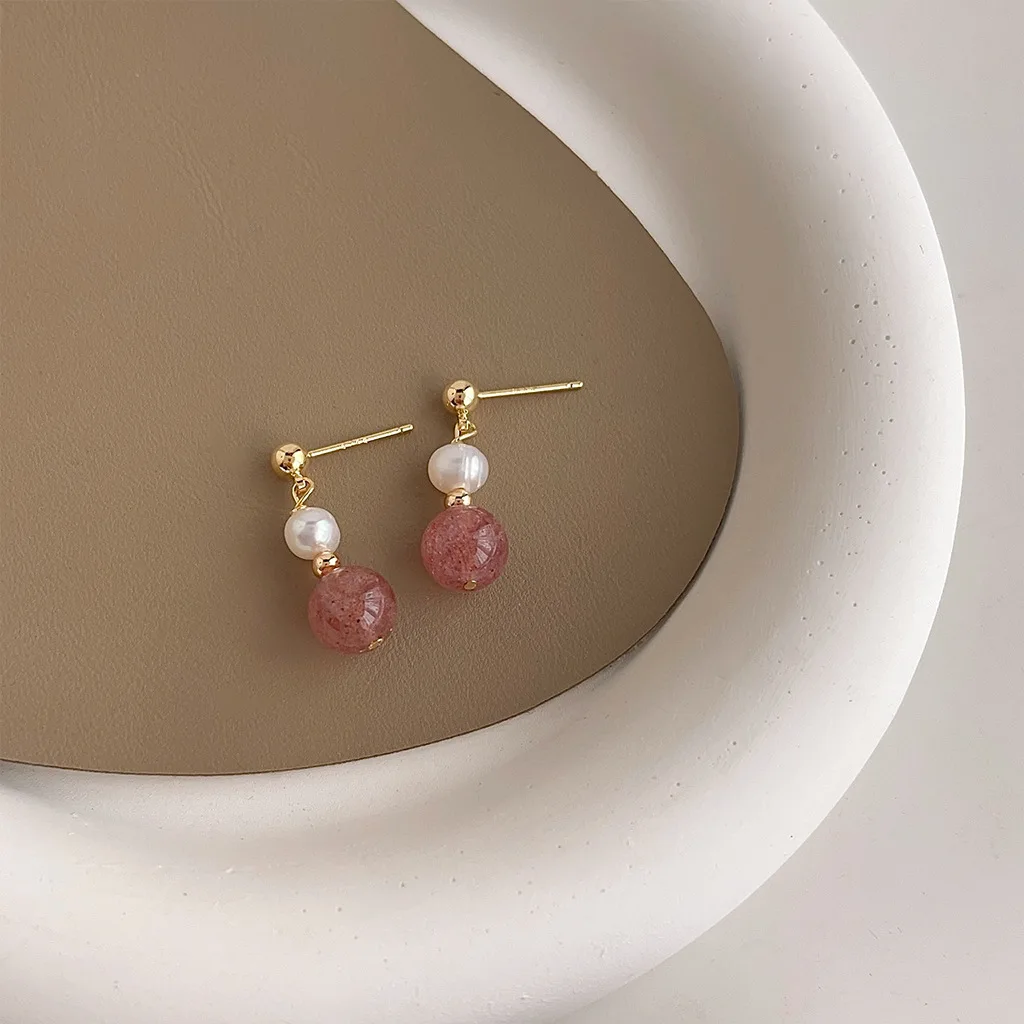 DIY accessories Handmade strawberry crystal natural stone earrings French retro natural pearl stud earrings niche design high-en